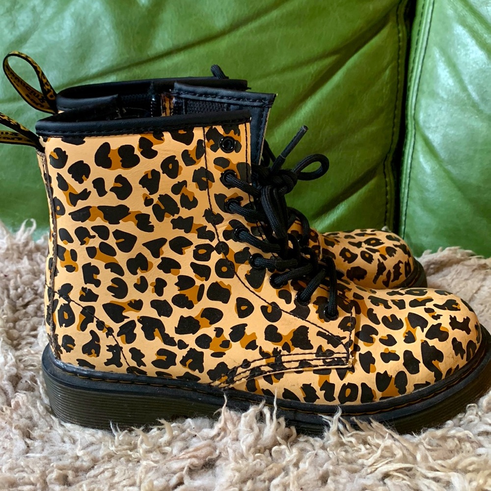 Dr Martins kids size 2 leopard boots